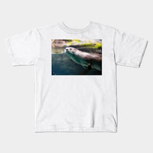 Curious Otter of Painted Style Kids T-Shirt